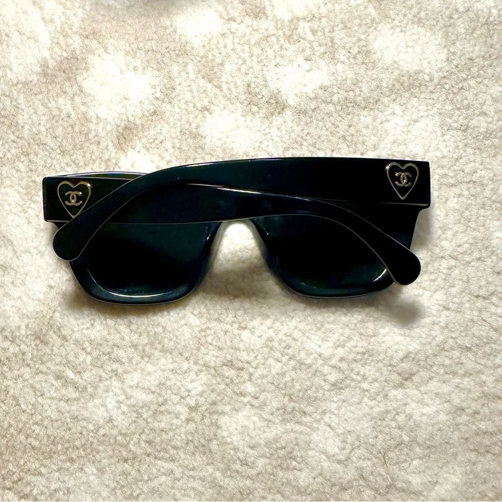 CHANEL Acetate Square CC Heart Sunglasses 5478-A Black - Picture 4 of 8